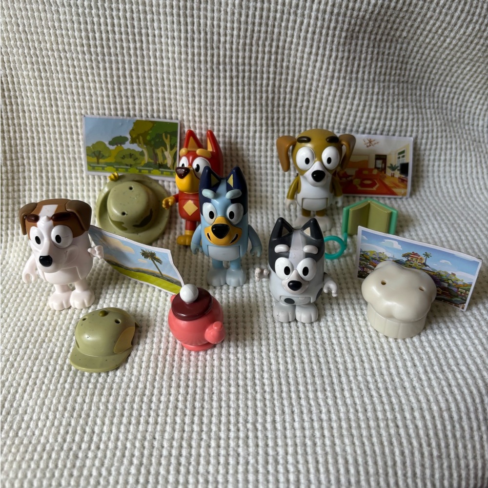 Bluey Starters RUSTY & JACK army hat MUFFIN chef HONEY book Tea lot accessories